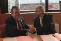Christian Martin et Pascal Barillon signent une convention de partenariat
